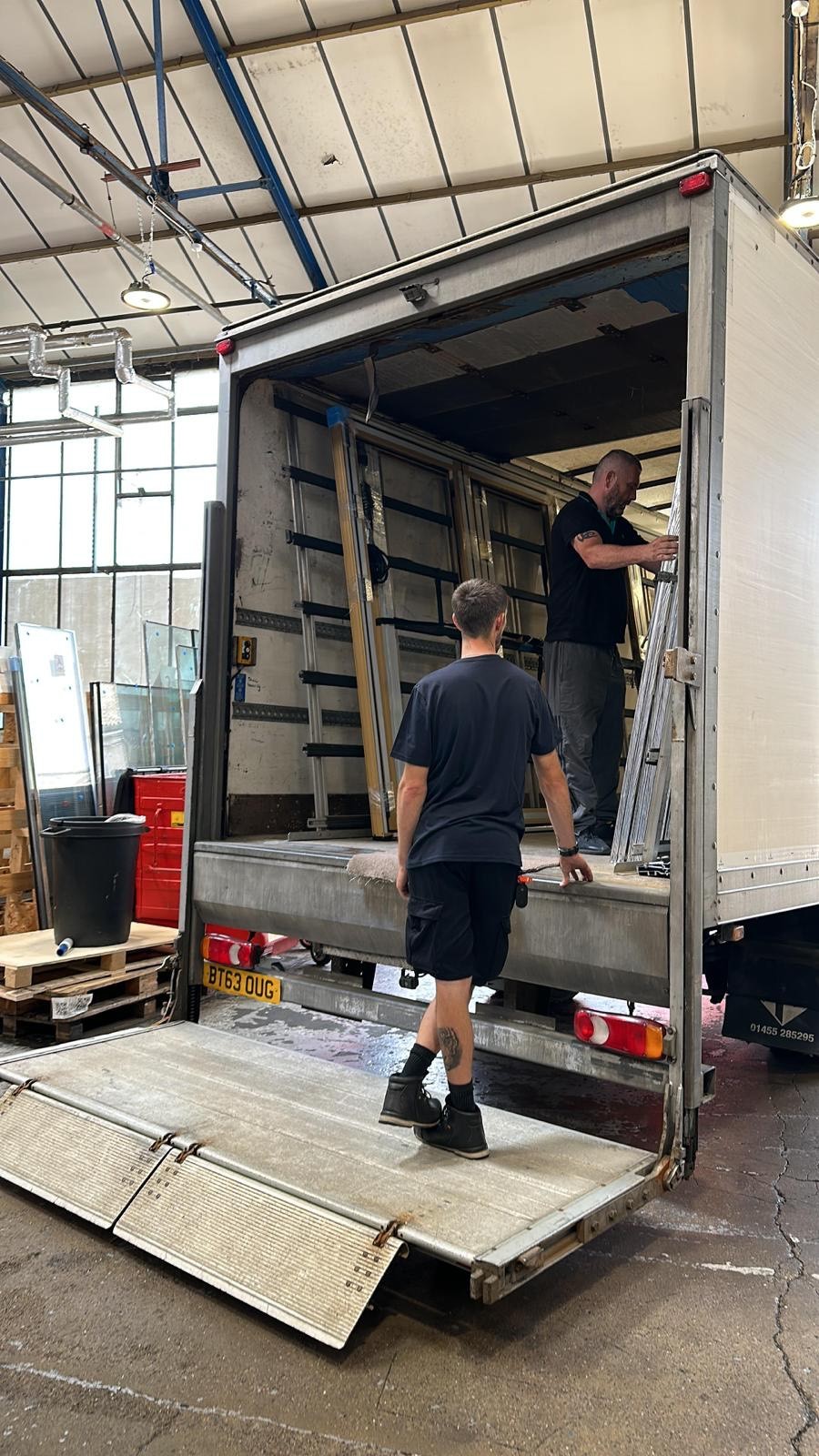 manufacturing bifold door for clarence pier southsea
